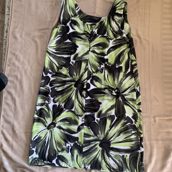 Dress - Picture 3 of 4